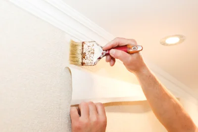 Pose de papier peint à Pommier — revêtements muraux et toiles de verre